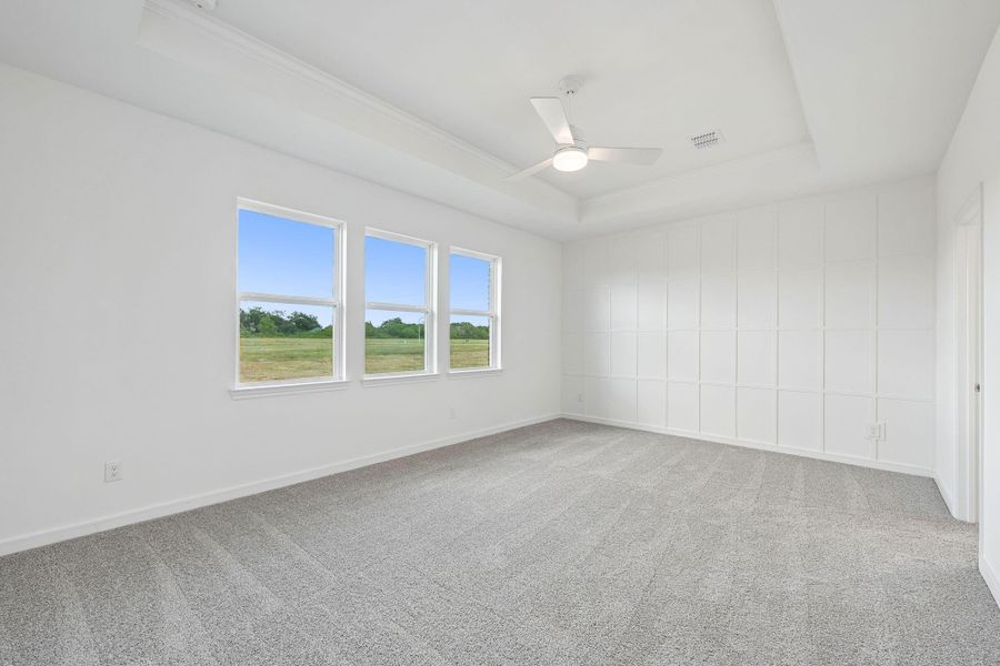 Spacious primary suite