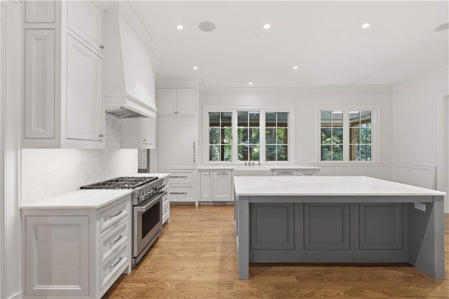 Furnished interior view inside a new home in , Atlanta (Image 17).