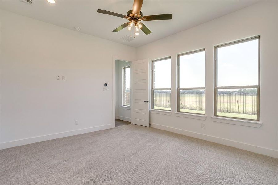 Spacious, unfurnished interior of a new home in Pecan Grove, Burleson (Image 31).