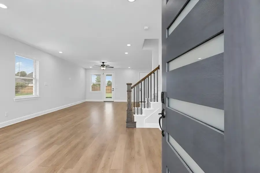 Spacious, unfurnished interior of a new home in Cross Creek Meadows, Celina (Image 29).