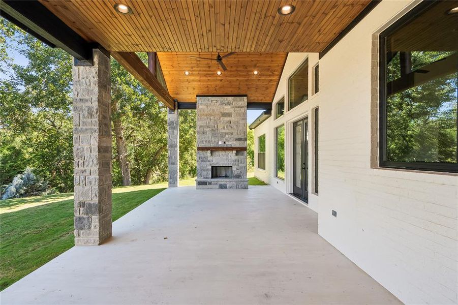 Tongue-n-groove ceiling enhances the natural beauty outside