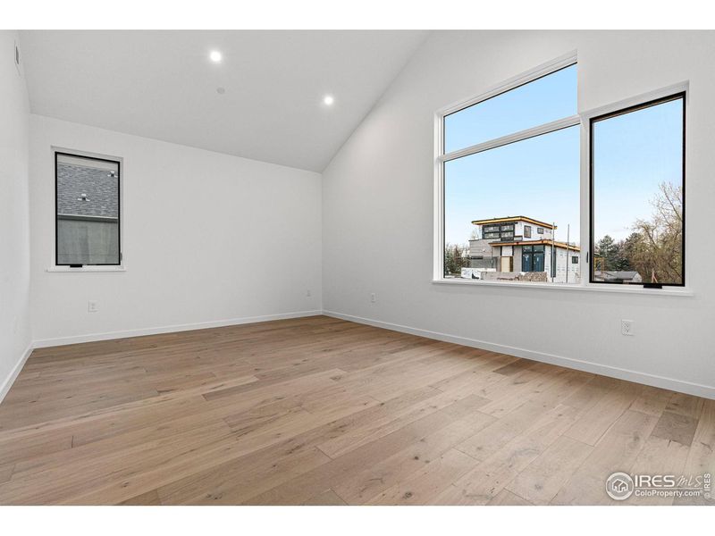 Spacious, unfurnished interior of a new home in , Boulder (Image 16).