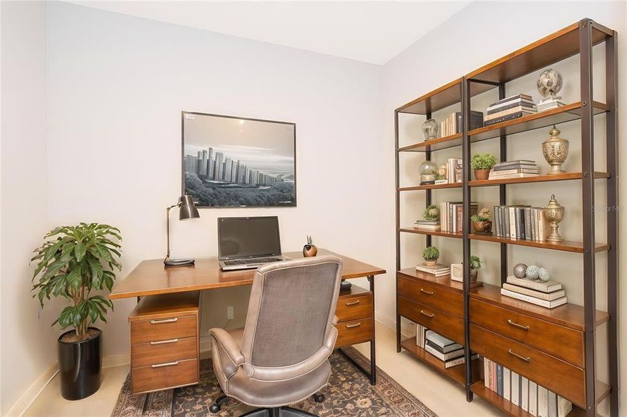 Furnished interior view inside a new home in , Orlando (Image 13).