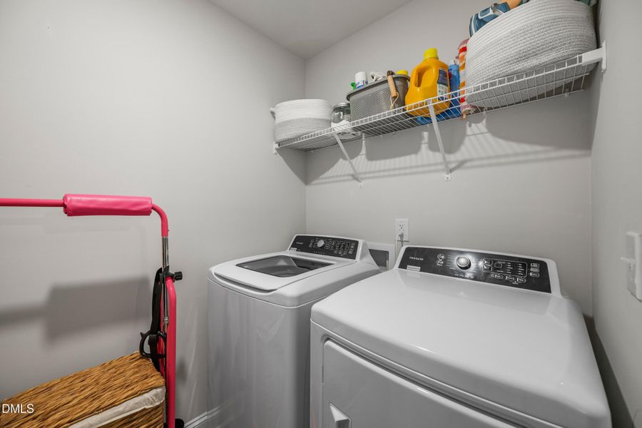 16 -530 barrington row ave, interior