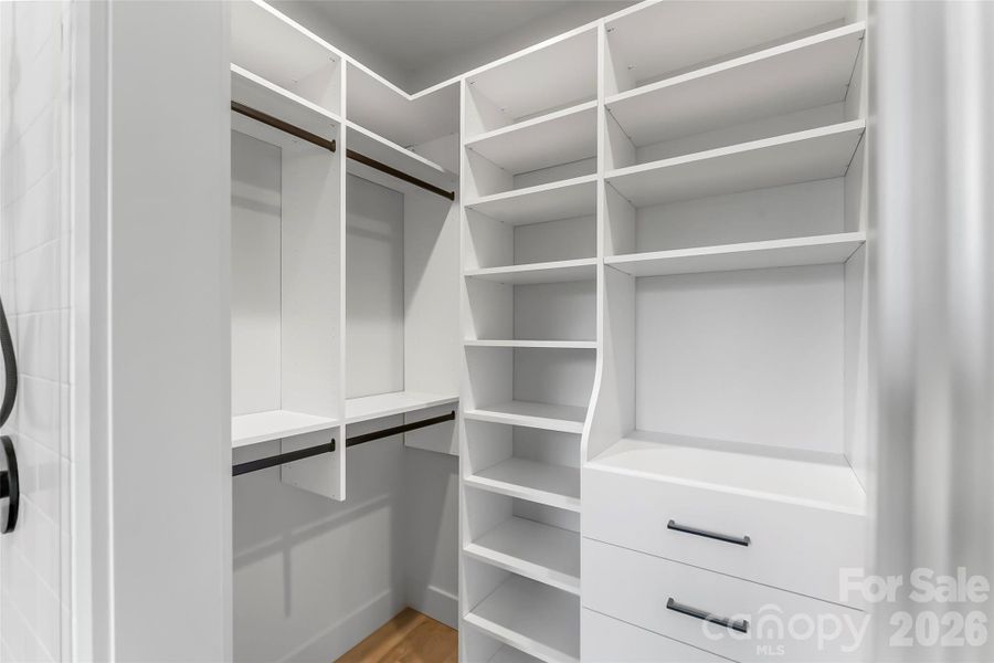 Custom closet systems