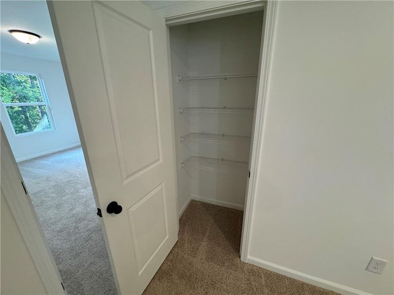 Spacious, unfurnished interior of a new home in Laurelwood, Douglasville (Image 20).