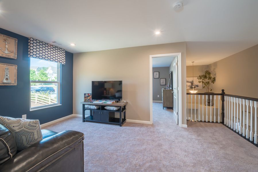 Representative furnished interior of a home built from the Cumberland by Fischer Homes in Bridle Run, Louisville (Image 19).