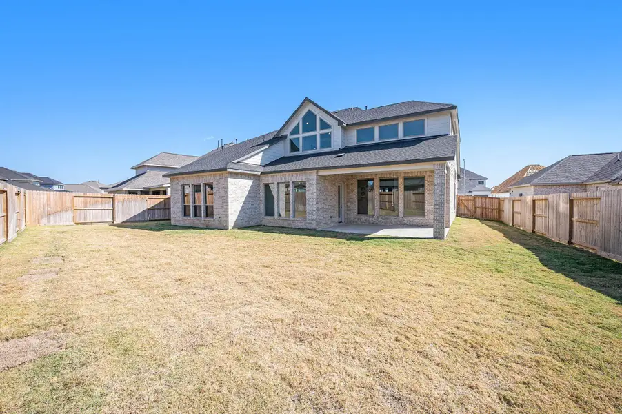 Nestled just south of Highway 290, Jubilee in Hockley, TX, is Texas’s first wellness-focused community, designed to promote a lifestyle centered on balance and tranquility. Residents will enjoy future amenities such as parks, green spaces, walking trails, a resort-style pool, dog park, and serene waterways.