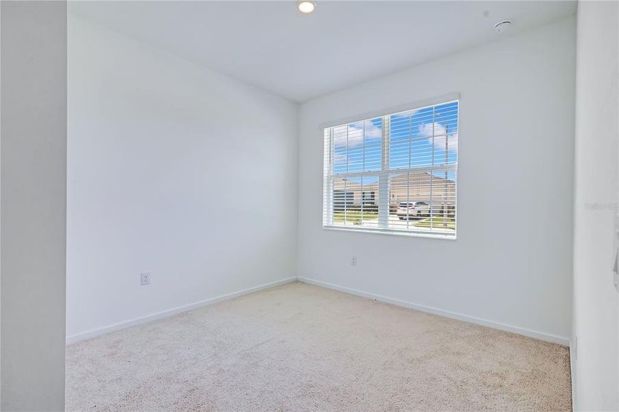 Spacious, unfurnished interior of a new home in Cypress Park Estates, Haines City (Image 21).