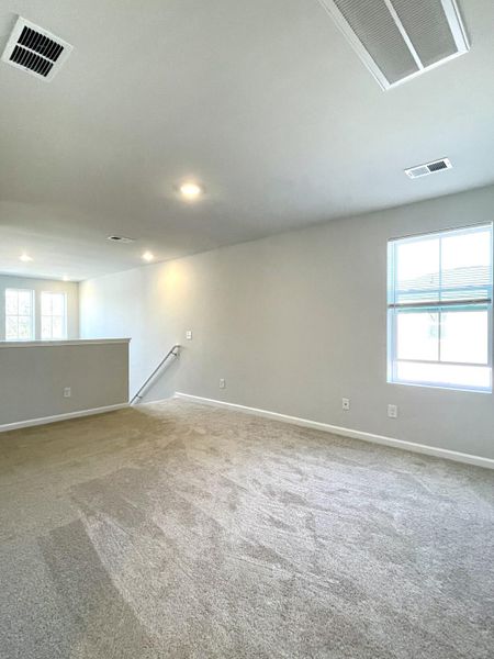 Spacious, unfurnished interior of a new home in Lindera Preserve at Cane Bay Plantation, Summerville (Image 24). Spacious, unfurnished interior of a new home in Lindera Preserve at Cane Bay Plantation, Summerville (Image 24).
