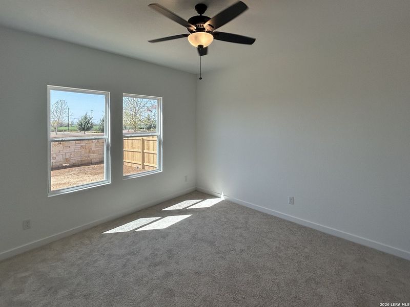 Spacious, unfurnished interior of a new home in Hennersby Hollow, San Antonio (Image 19).