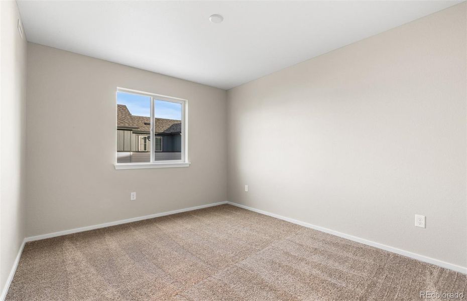 Spacious, unfurnished interior of a new home in Painted Prairie, Aurora (Image 9).