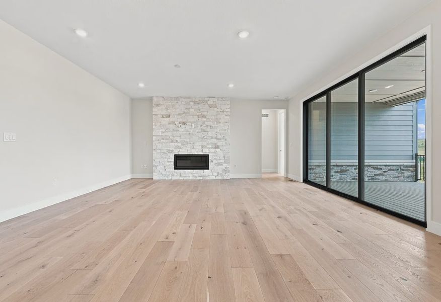 Homesite 3102 Great Room - 4 of 22
