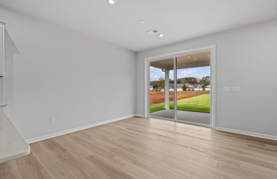 Spacious, unfurnished interior of a new home in Fox Hollow, Spartanburg (Image 22). Spacious, unfurnished interior of a new home in Fox Hollow, Spartanburg (Image 22).