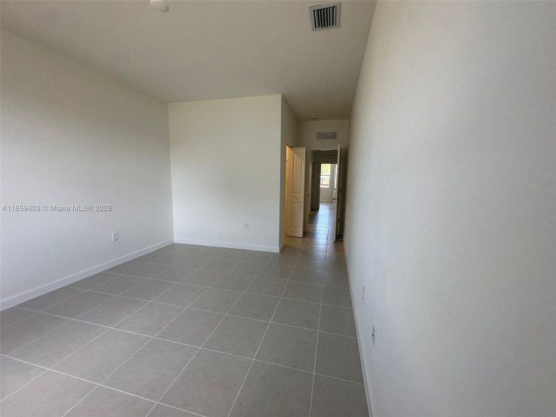 Spacious, unfurnished interior of a new home in Hawthorne at Galiano Pointe, Miami (Image 22).