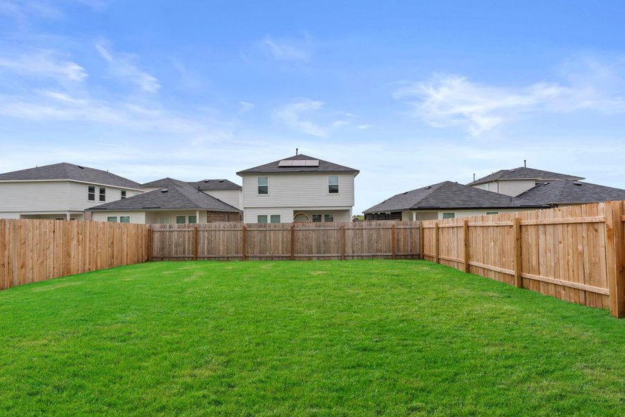 Exterior details and patio area of a home in Whisper South, San Marcos (Image 4).