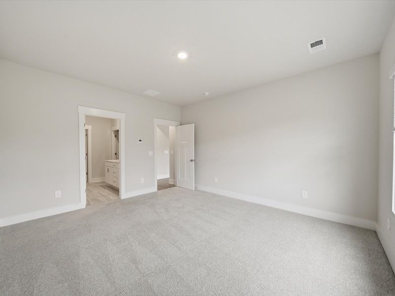 Spacious, unfurnished interior of a new home in Crossing at Abner Creek, Greer (Image 17). Spacious, unfurnished interior of a new home in Crossing at Abner Creek, Greer (Image 17).