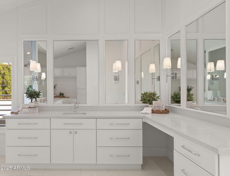 60-web-or-mls-Primary Suite7 60-web-or-mls-Primary Suite7