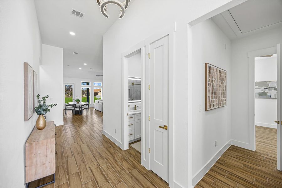 Image 33 of a home in .