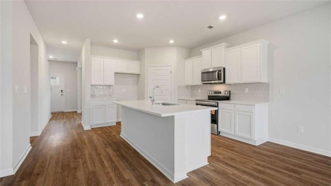 Furnished interior view inside a new home in Twin Lakes, Hoschton (Image 9).