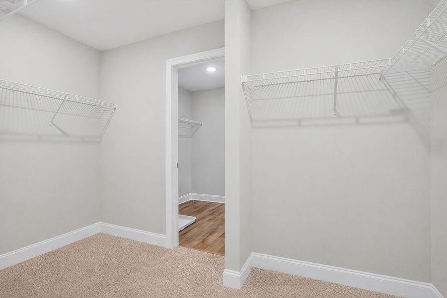 Spacious, unfurnished interior of a new home in , Homer (Image 25).