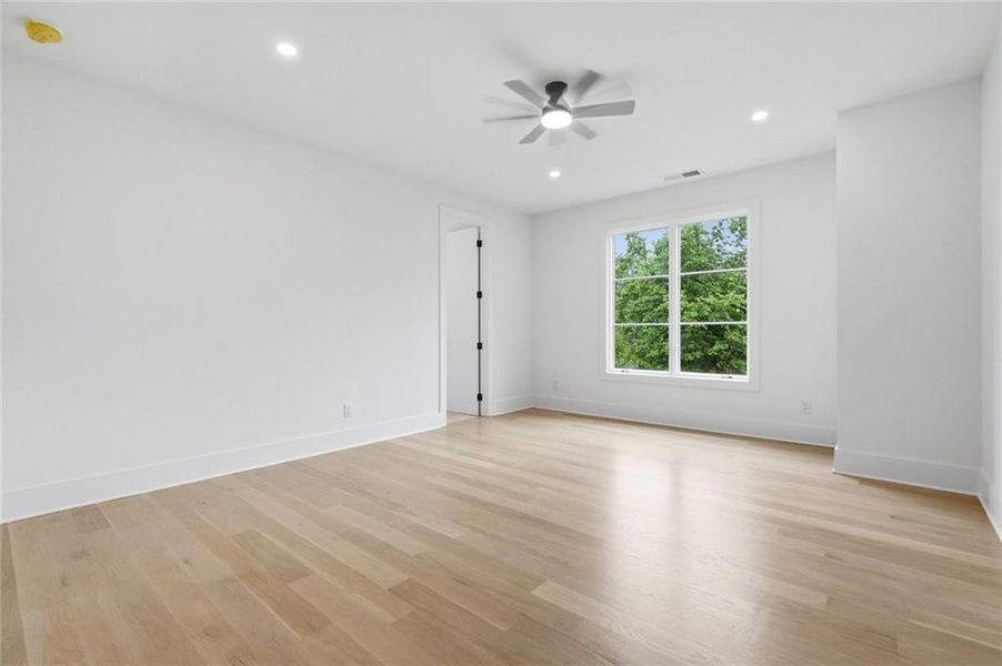 Spacious, unfurnished interior of a new home in , Alpharetta (Image 16). Spacious, unfurnished interior of a new home in , Alpharetta (Image 16).