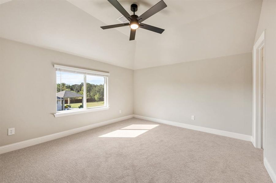 Spacious, unfurnished interior of a new home in Triple Diamond Ranch, Mansfield (Image 31). Spacious, unfurnished interior of a new home in Triple Diamond Ranch, Mansfield (Image 31).