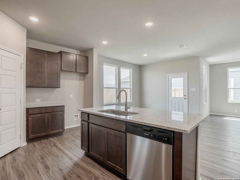 Furnished interior view inside a new home in Hannah Heights, Seguin (Image 10).