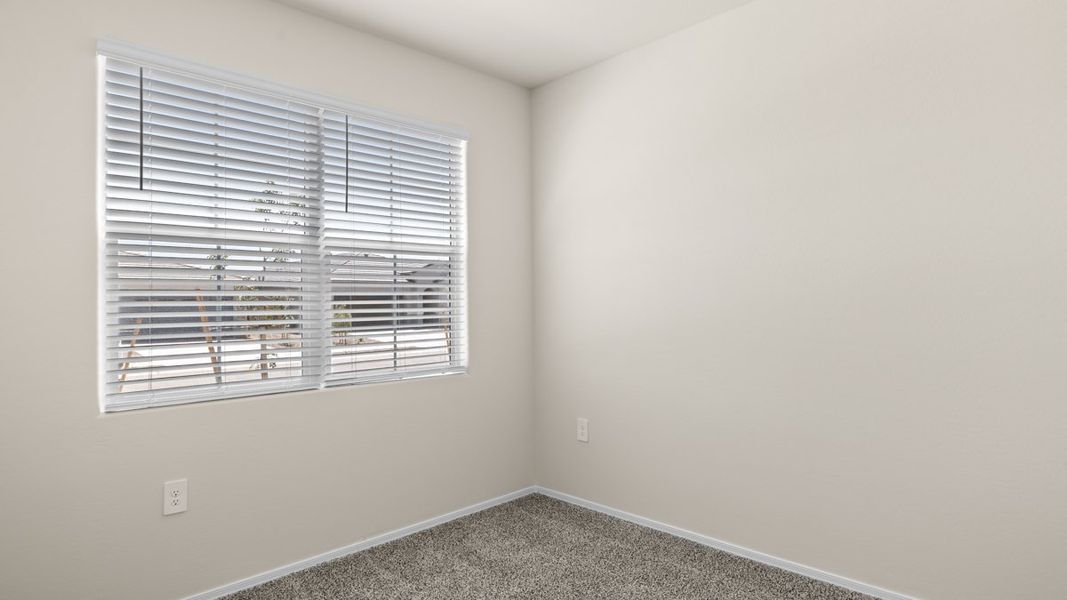 Spacious, unfurnished interior of a new home in Rio Rancho Estates, Wittmann (Image 18).