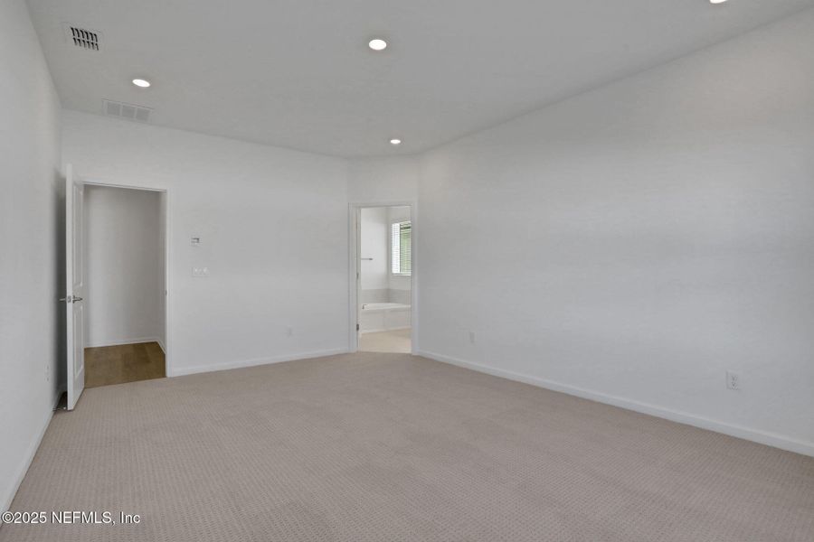 Spacious, unfurnished interior of a new home in Jennings Farm, Middleburg (Image 32). Spacious, unfurnished interior of a new home in Jennings Farm, Middleburg (Image 32).