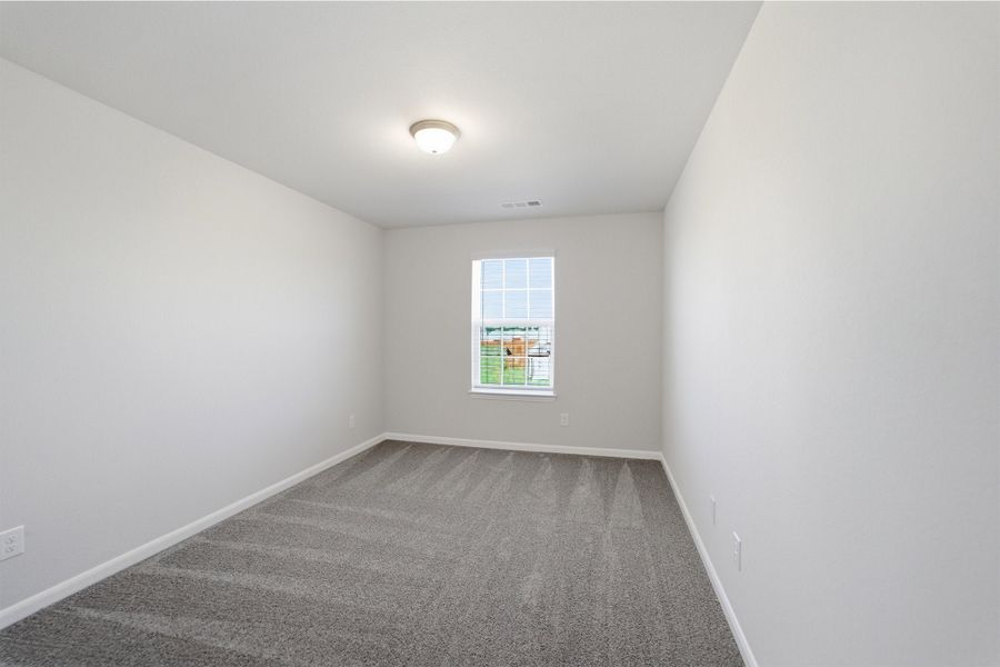 Spacious, unfurnished interior of a new home in Saddlebrook Estates, Waxahachie (Image 56).