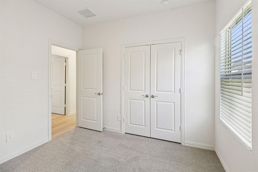 Photo is not of the actual home, but is an inspirational photo of builder’s model home and may depict options, furnishings, and/or decorator features that are not included. Photo is not of the actual home, but is an inspirational photo of builder’s model home and may depict options, furnishings, and/or decorator features that are not included.