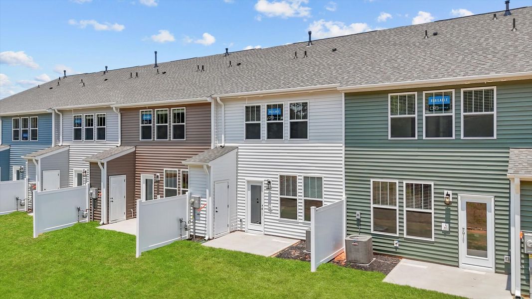 Front exterior of a new home in Ransdell Pointe, Spartanburg, SC, highlighting curb appeal (Image 19).