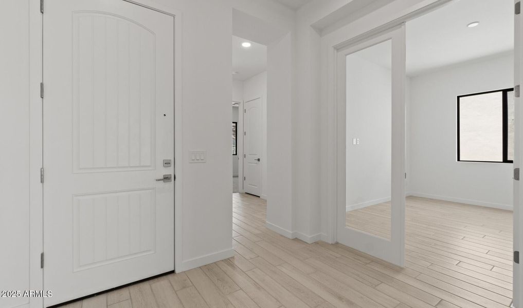 FSVV Lot #11 Foyer (Large) FSVV Lot #11 Foyer (Large)