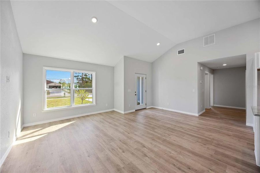 Spacious, unfurnished interior of a new home in , North Port (Image 26).