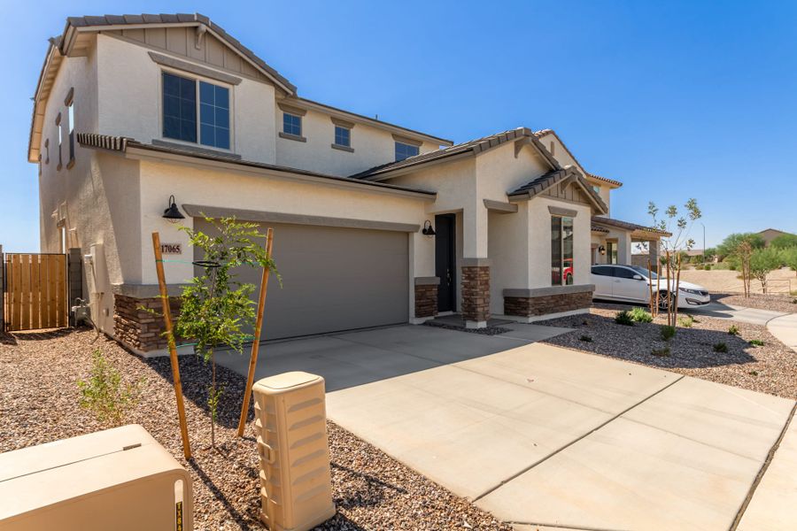 Lot 23 | Cottonwood | Sunrise - Canyon Series | Surprise, AZ | Landsea Homes