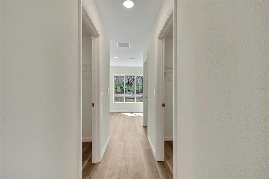 Spacious, unfurnished interior of a new home in , Crystal River (Image 37).
