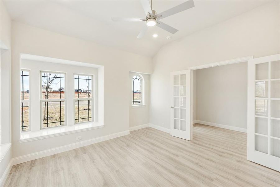Spacious, unfurnished interior of a new home in El Dorado, Granbury (Image 22).
