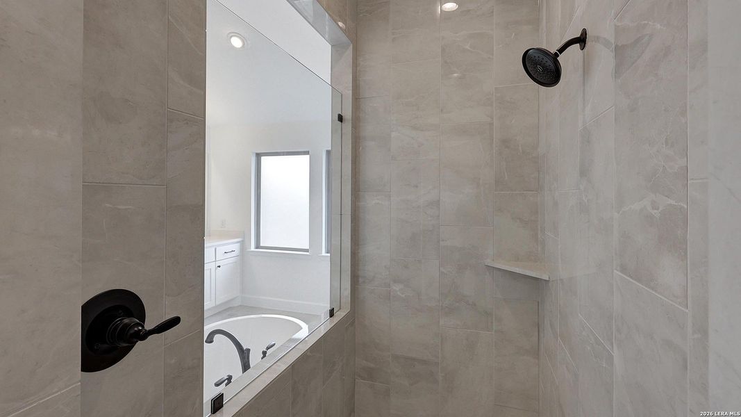 Image 30 of a home in Esperanza.