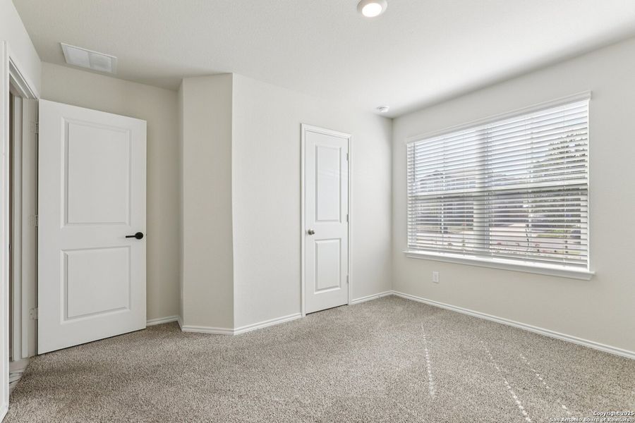 Spacious, unfurnished interior of a new home in Solana Ridge, San Antonio (Image 13). Spacious, unfurnished interior of a new home in Solana Ridge, San Antonio (Image 13).