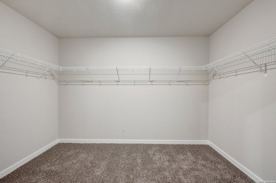 Spacious, unfurnished interior of a new home in Winding Brook, San Antonio (Image 36).