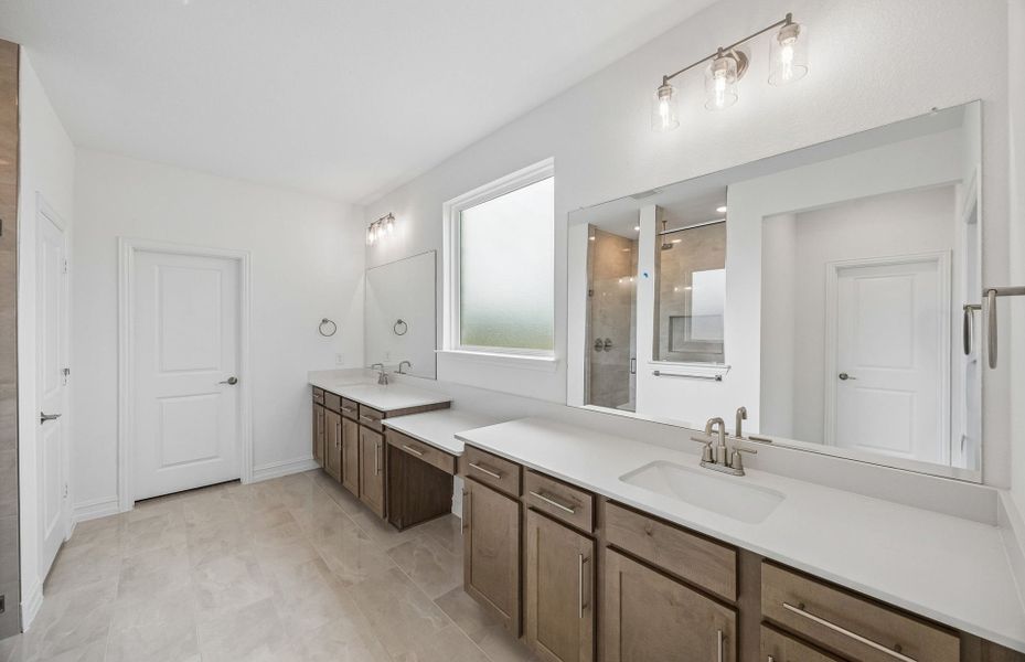 Furnished interior view inside a new home in Wilson Creek Meadows, Celina (Image 9). Furnished interior view inside a new home in Wilson Creek Meadows, Celina (Image 9).