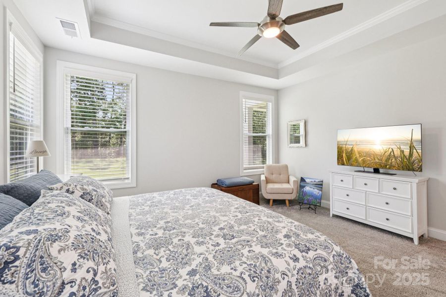 Furnished interior view inside a new home in Handsmill on Lake Wylie, York (Image 25).