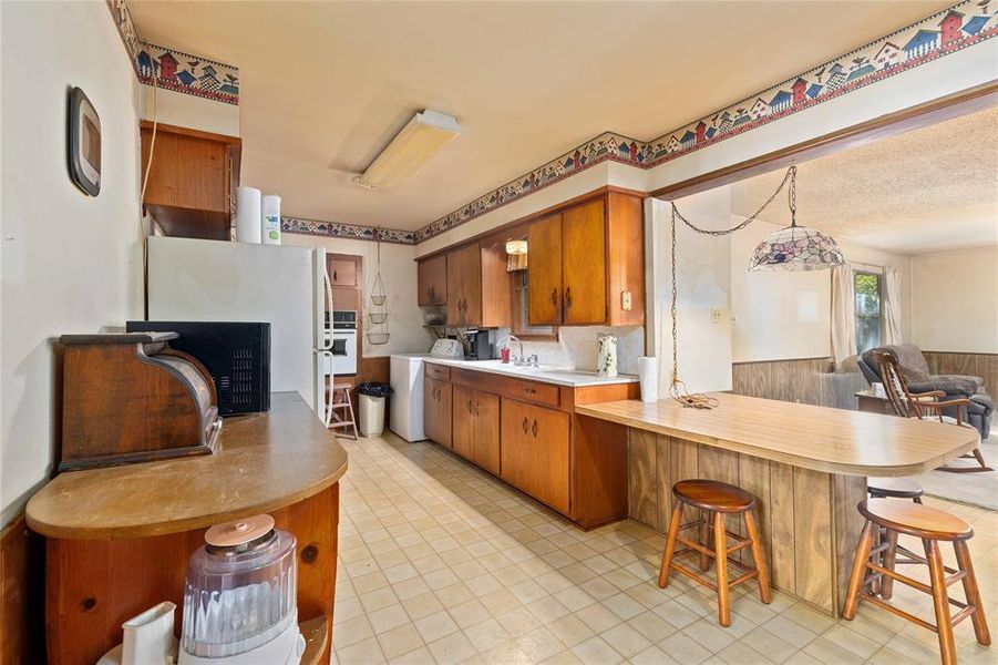 Furnished interior view inside a new home in , Brownwood (Image 7).