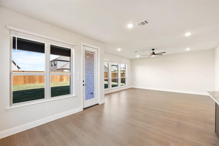 Spacious, unfurnished interior of a new home in Creekview Meadows, Pilot Point (Image 17).
