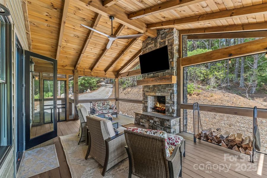 Image 36 of a home in .