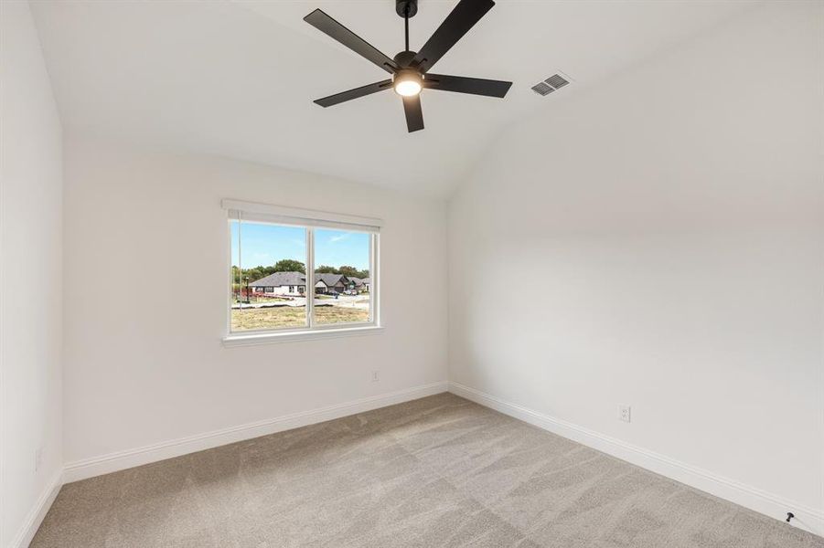 Spacious, unfurnished interior of a new home in Eagle Glen 50, Alvarado (Image 31). Spacious, unfurnished interior of a new home in Eagle Glen 50, Alvarado (Image 31).