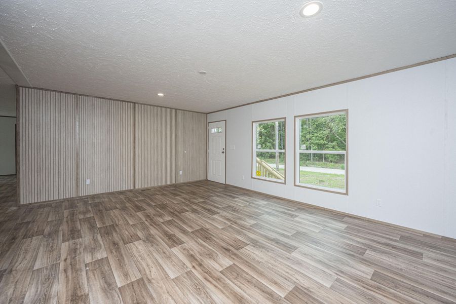 Spacious, unfurnished interior of a new home in , Walterboro (Image 57).