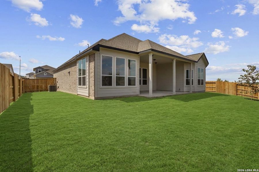 Exterior details and patio area of a home in Homestead, Schertz (Image 3).