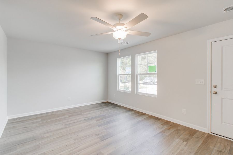 Spacious, unfurnished interior of a new home in Haynes Park, Columbia (Image 12).